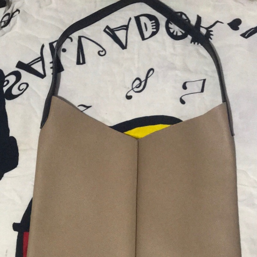 Simple handbag - Picture 2 of 5